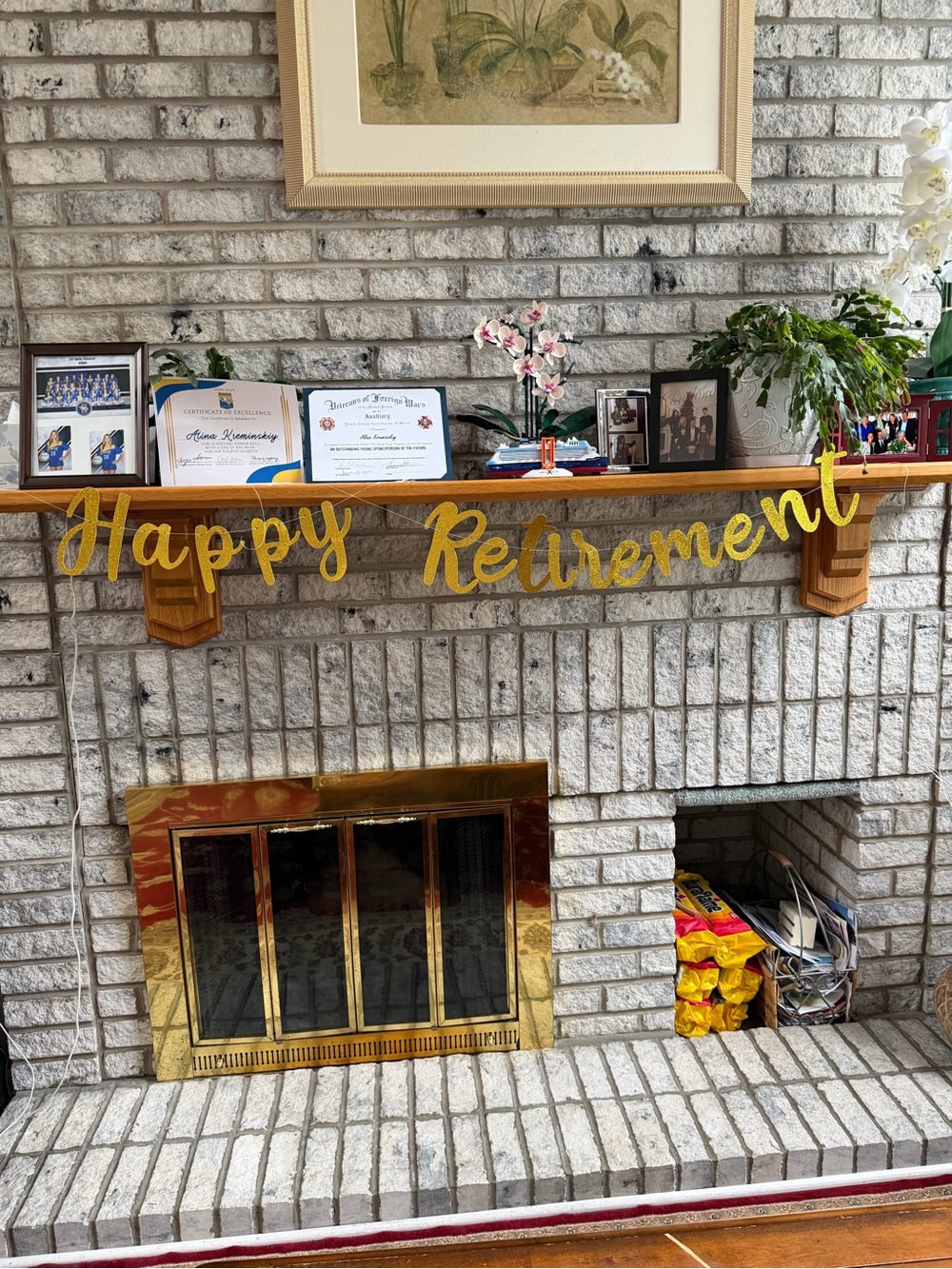HAPPY RETIREMENT Gold Tone Letters Hanging Sign